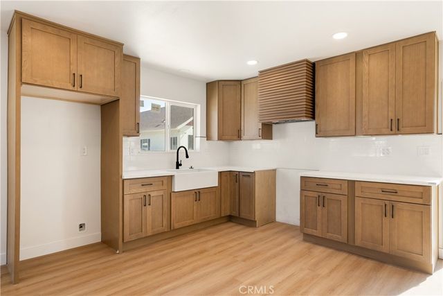 915 N Pasadena Avenue, Azusa, CA 91702