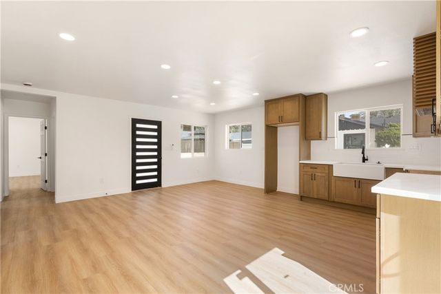 915 N Pasadena Avenue, Azusa, CA 91702