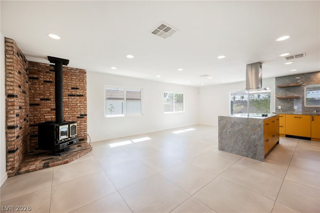 4521 Exposition Avenue, Las Vegas, NV 89102 — photo 4