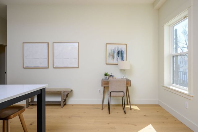 21 Tanglewood Road 4, Boston, MA 02124