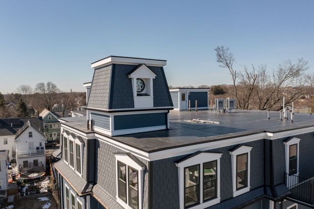 21 Tanglewood Road 4, Boston, MA 02124