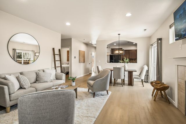 2745 NE Aldrich Avenue, Bend, OR 97701