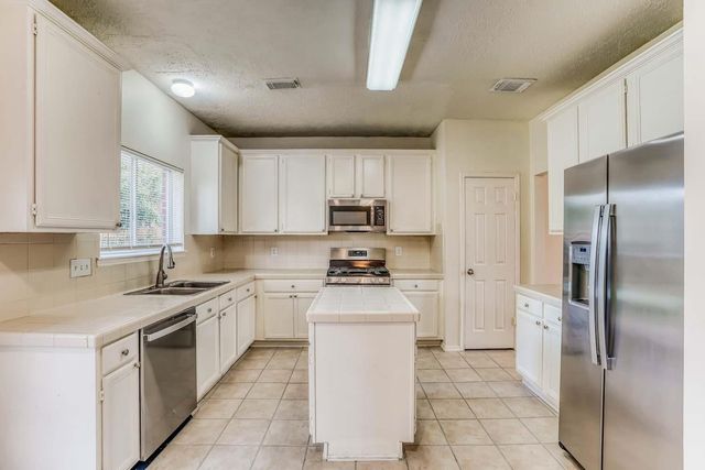 8022 Willancy Lane, Houston, TX 77095