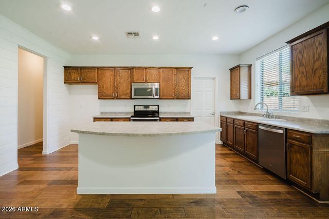 9034 W Irma Lane, Peoria, AZ 85382