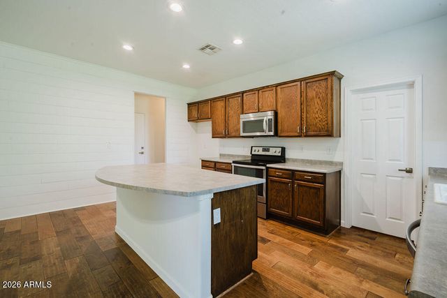 9034 W Irma Lane, Peoria, AZ 85382