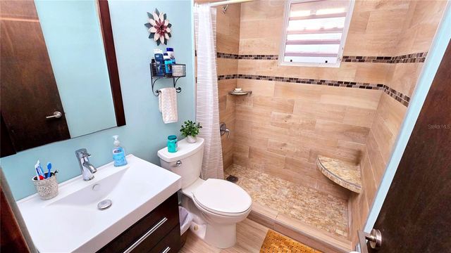 CALLE RENO URB. VISTA BELLA H28, Bayamon, PR 00956