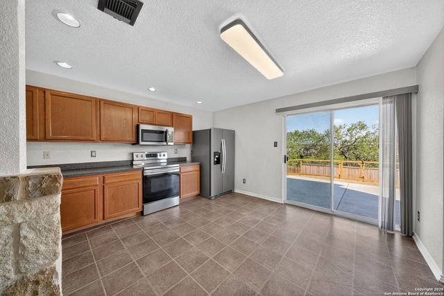 6819 Dulce Meadow, San Antonio, TX 78252