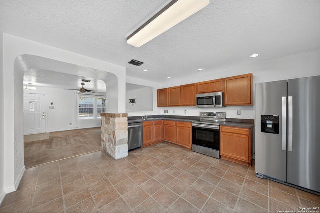 6819 Dulce Meadow, San Antonio, TX 78252