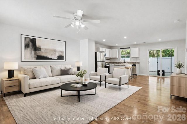 1602 Joseph Hewes Court, Charlotte, NC 28212