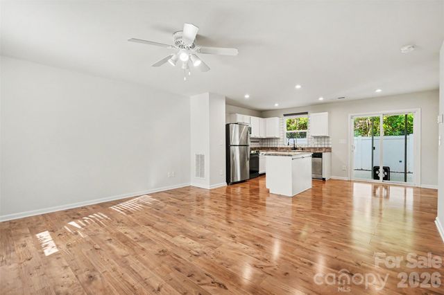 1602 Joseph Hewes Court, Charlotte, NC 28212