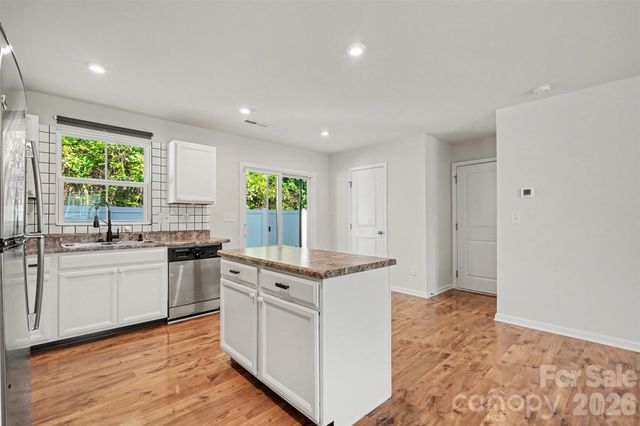 1602 Joseph Hewes Court, Charlotte, NC 28212