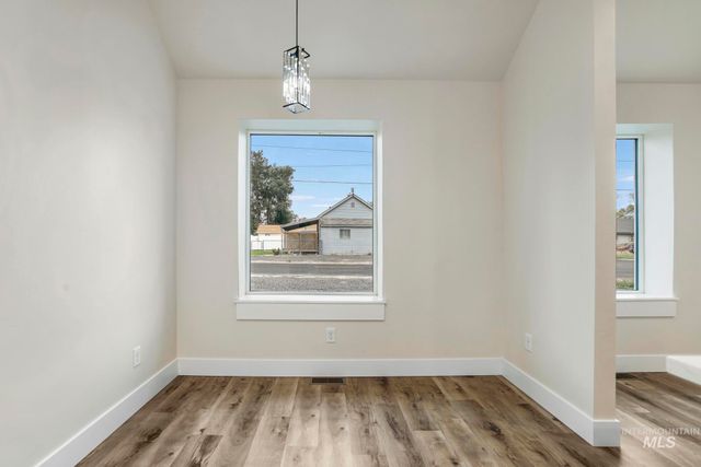 304 Van Buren, Twin Falls, ID 83301