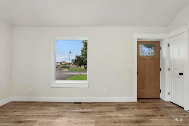 304 Van Buren, Twin Falls, ID 83301
