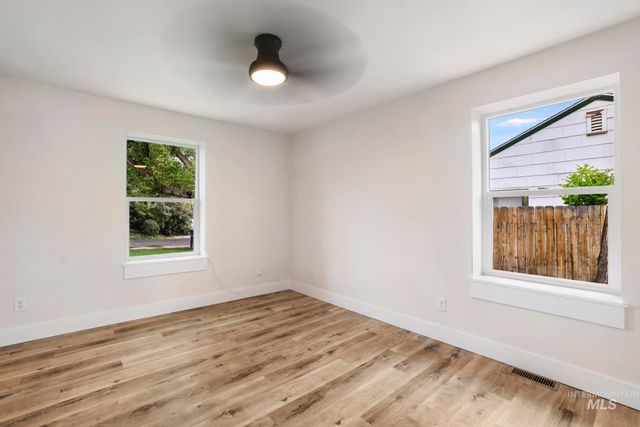 304 Van Buren, Twin Falls, ID 83301