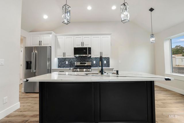 304 Van Buren, Twin Falls, ID 83301