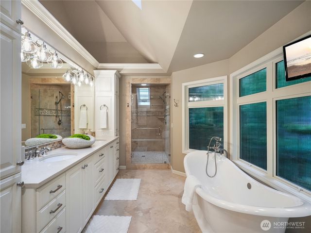 6158 162nd Place SE, Bellevue, WA 98006