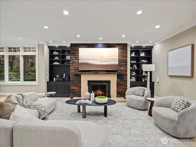 6158 162nd Place SE, Bellevue, WA 98006