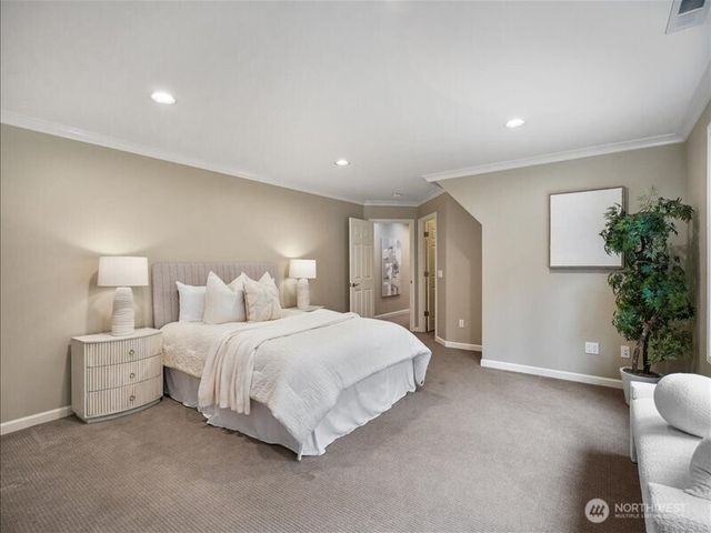 6158 162nd Place SE, Bellevue, WA 98006