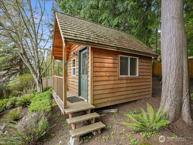 6158 162nd Place SE, Bellevue, WA 98006