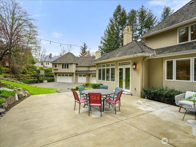 6158 162nd Place SE, Bellevue, WA 98006