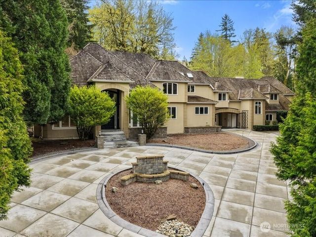 6158 162nd Place SE, Bellevue, WA 98006