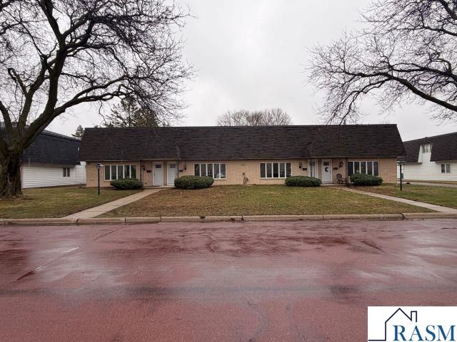 412 Holly Lane, Mankato, MN 56001