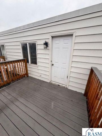 412 Holly Lane, Mankato, MN 56001