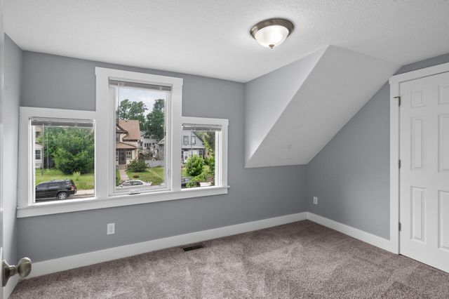 3718 Fremont Avenue N, Minneapolis, MN 55412