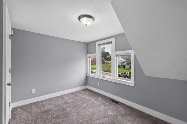 3718 Fremont Avenue N, Minneapolis, MN 55412