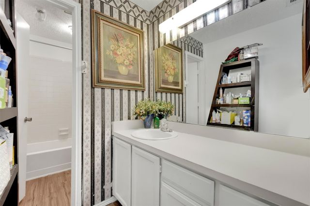 5916 Tinsley Drive, Arlington, TX 76017