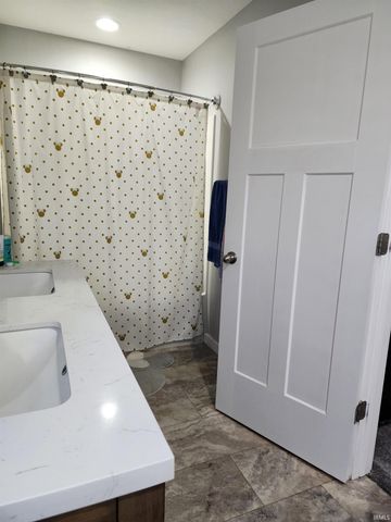 44 Sherwood Lane, Bedford, IN 47421