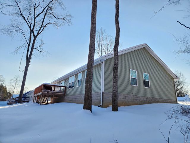 44 Sherwood Lane, Bedford, IN 47421