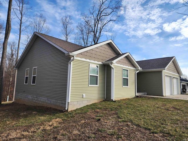 44 Sherwood Lane, Bedford, IN 47421