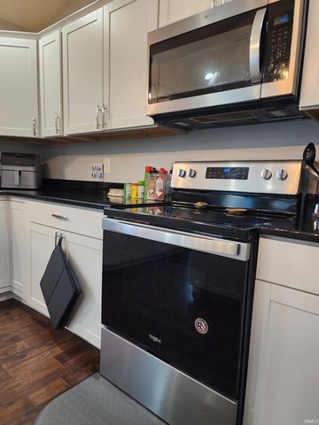 44 Sherwood Lane, Bedford, IN 47421