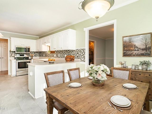 118 Random Lane, Burlington, NC 27215