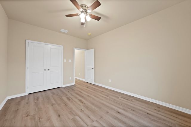 106 Panther Loop, Mabank, TX 75147