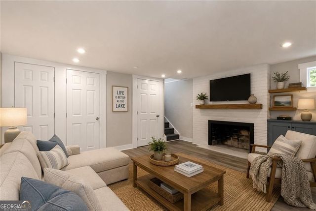 75 Lake Drive, Dawsonville, GA 30534