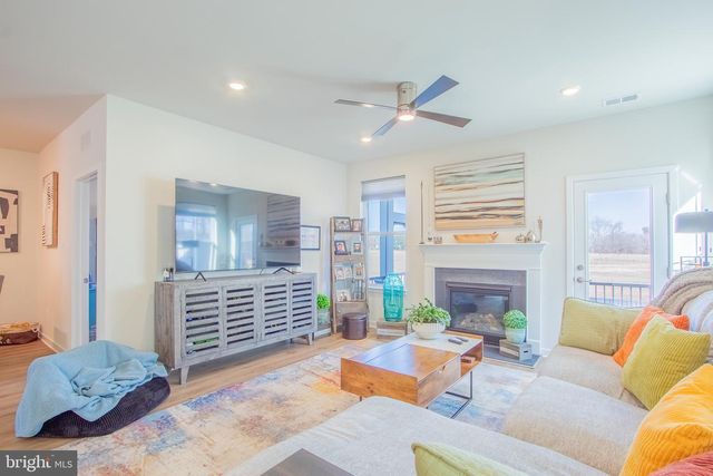 303 VIRDIN DR, Smyrna, DE 19977