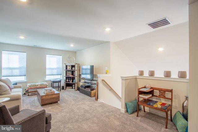 303 VIRDIN DR, Smyrna, DE 19977