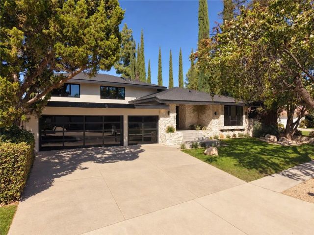23921 Berdon Street, Woodland Hills, CA 91367