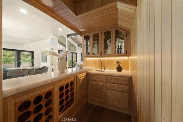 23921 Berdon Street, Woodland Hills, CA 91367