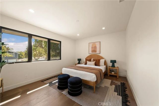 23921 Berdon Street, Woodland Hills, CA 91367