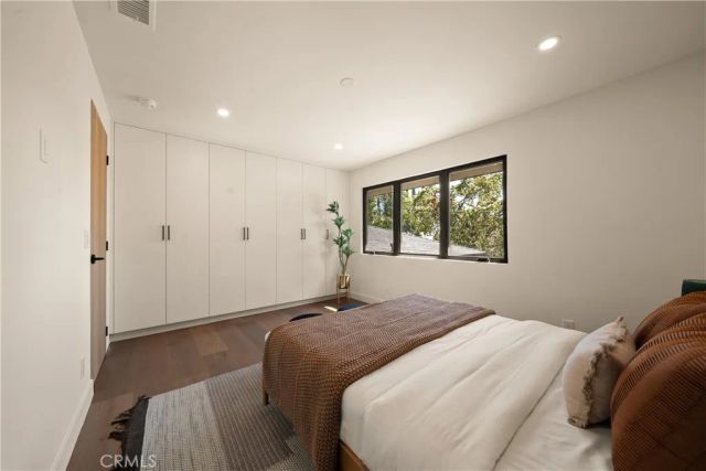 23921 Berdon Street, Woodland Hills, CA 91367