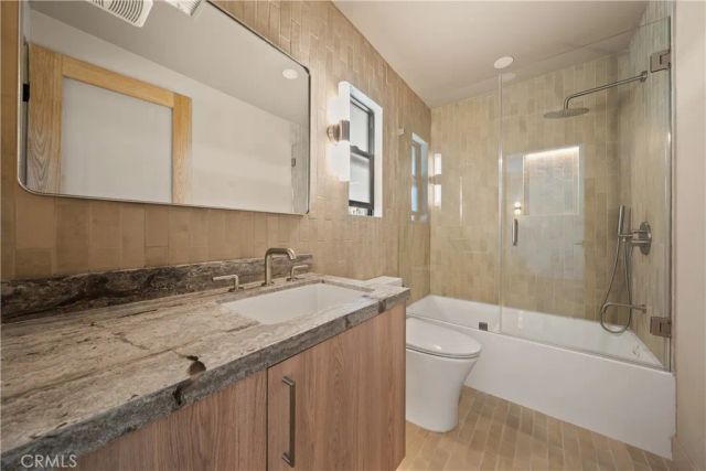 23921 Berdon Street, Woodland Hills, CA 91367