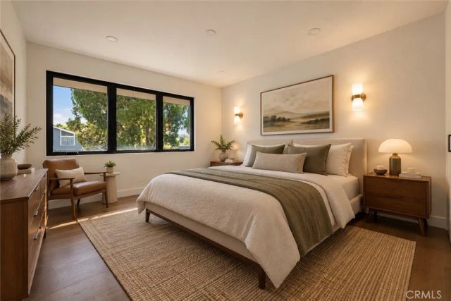23921 Berdon Street, Woodland Hills, CA 91367