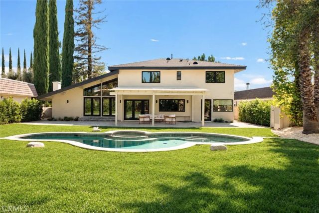 23921 Berdon Street, Woodland Hills, CA 91367