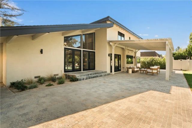 23921 Berdon Street, Woodland Hills, CA 91367