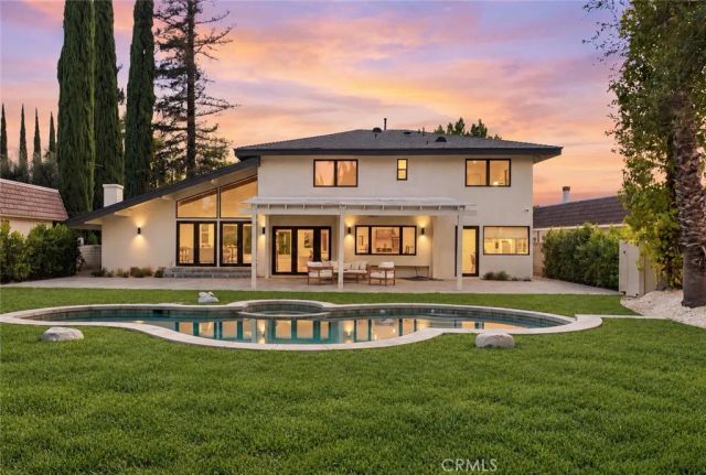 23921 Berdon Street, Woodland Hills, CA 91367