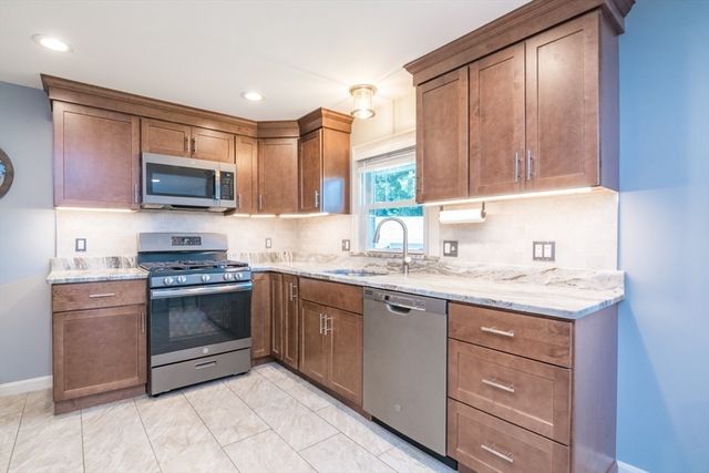 32 Maryland Street, East Longmeadow, MA 01028