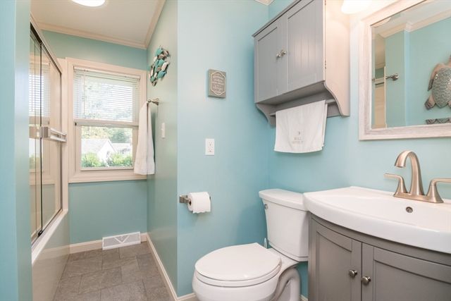 32 Maryland Street, East Longmeadow, MA 01028